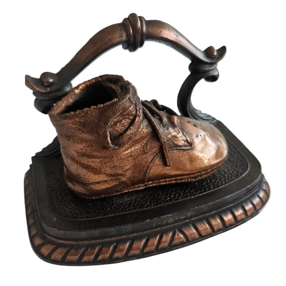 Vintage Bronze Baby Shoe Keepsake - Picture 4 of 7